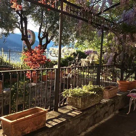 - Foresteria - Frontelago 4* マンデッロ・デル・ラーリオ