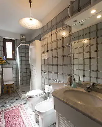 - Foresteria - Frontelago Bed & Breakfast 4*