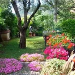 - Foresteria - Frontelago Bed and Breakfast