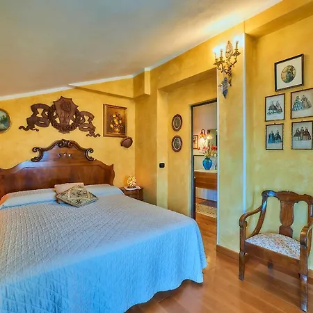 - Foresteria - Frontelago 4* Манделло-дель-Ларио