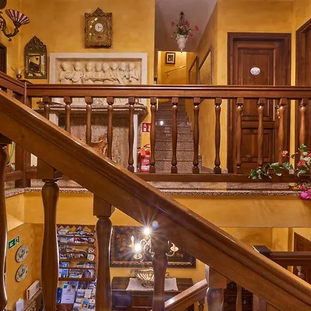 Bed & Breakfast - Foresteria - Frontelago 4*