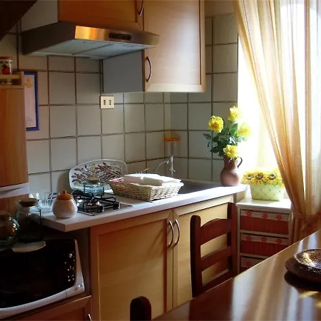 - Foresteria - Frontelago Bed & Breakfast Mandello del Lario