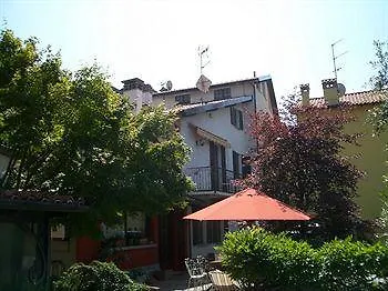 住宿加早餐酒店 - Foresteria - Frontelago 曼代洛-德尔拉里奥