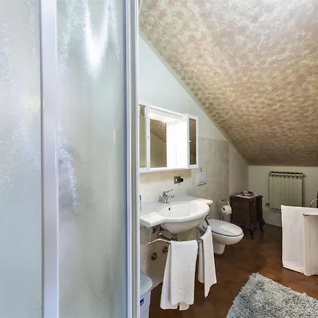 - Foresteria - Frontelago Bed & Breakfast 2*