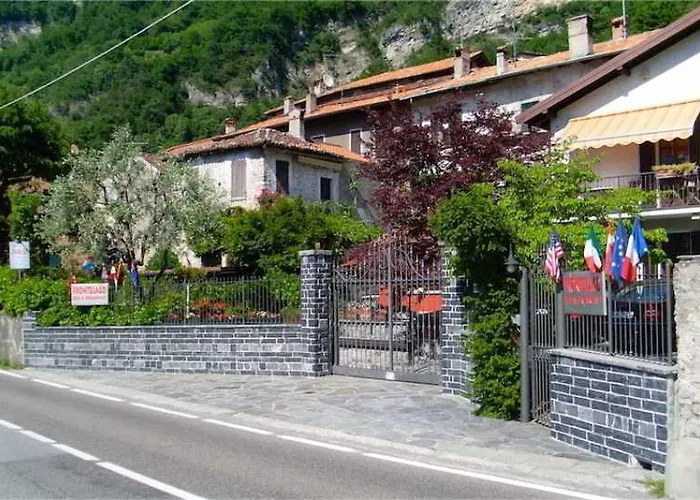 - Foresteria - Frontelago Panzió Mandello del Lario