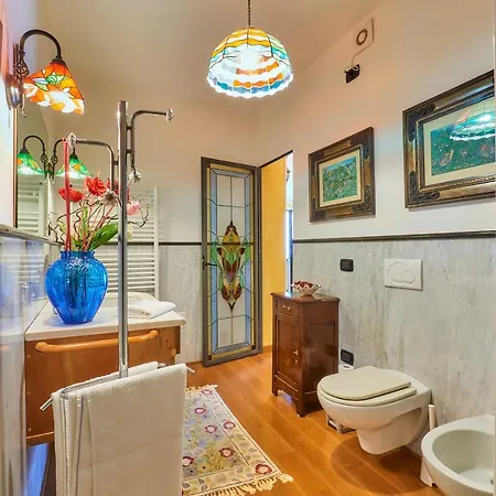 Bed & Breakfast - Foresteria - Frontelago 4*