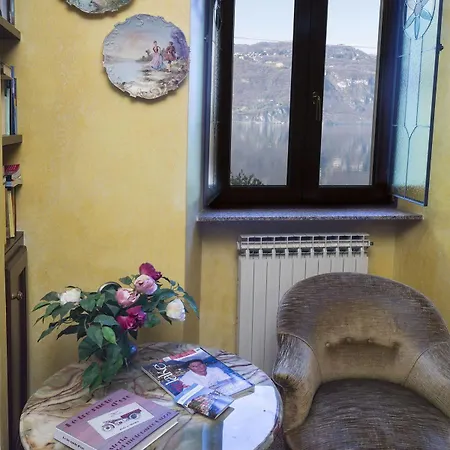 Bed & Breakfast - Foresteria - Frontelago 4*