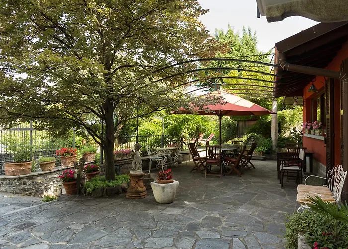 - Foresteria - Frontelago Bed & Breakfast